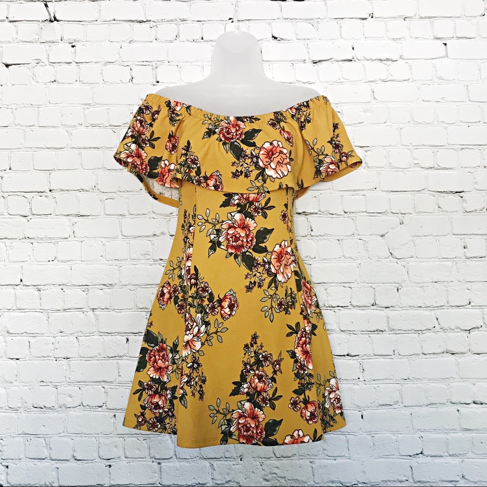 Vintage Off the shoulder floral dress